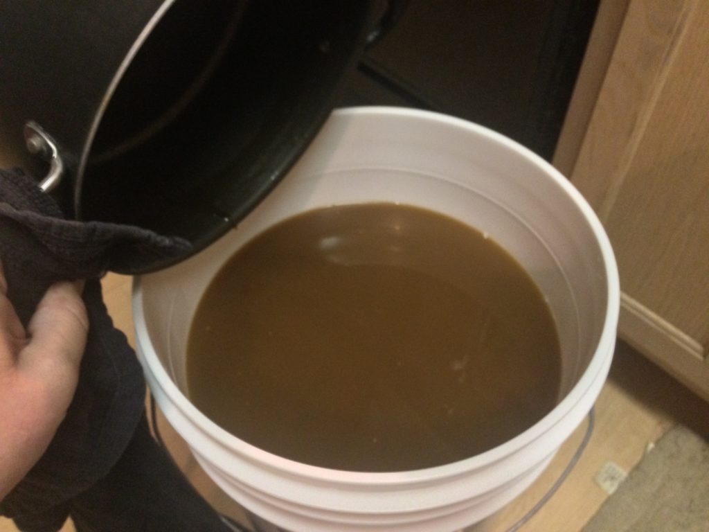 Add sugar solution to the rest of the apple cider